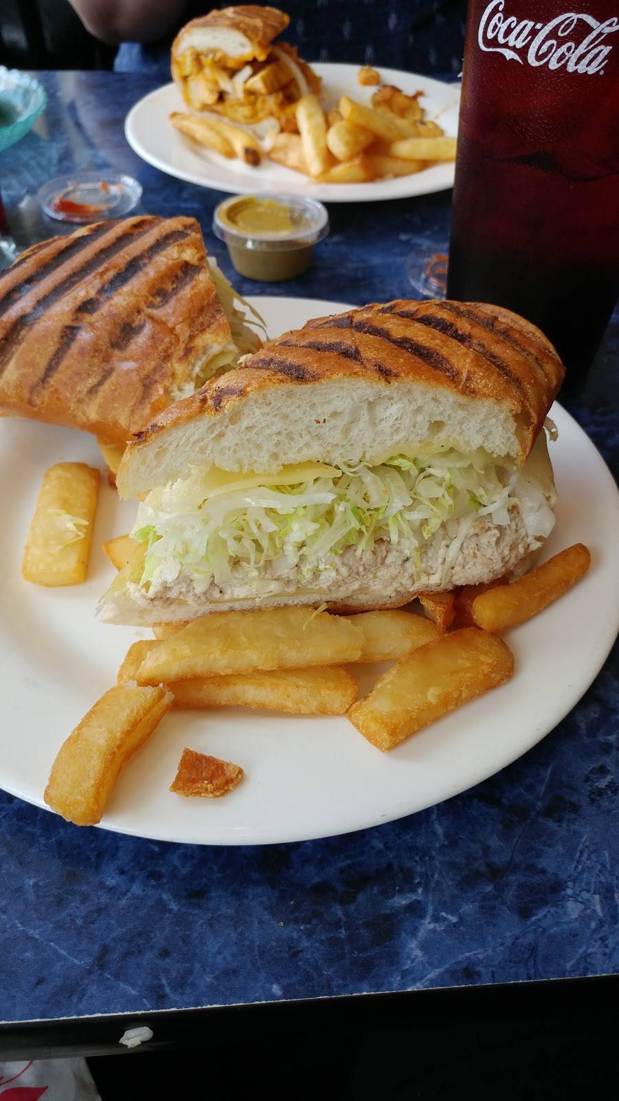 Harolds New York Deli | restaurant | 1173 King Georges Post Rd, Edison, NJ 08837, USA | 7326619100 OR +1 732-661-9100