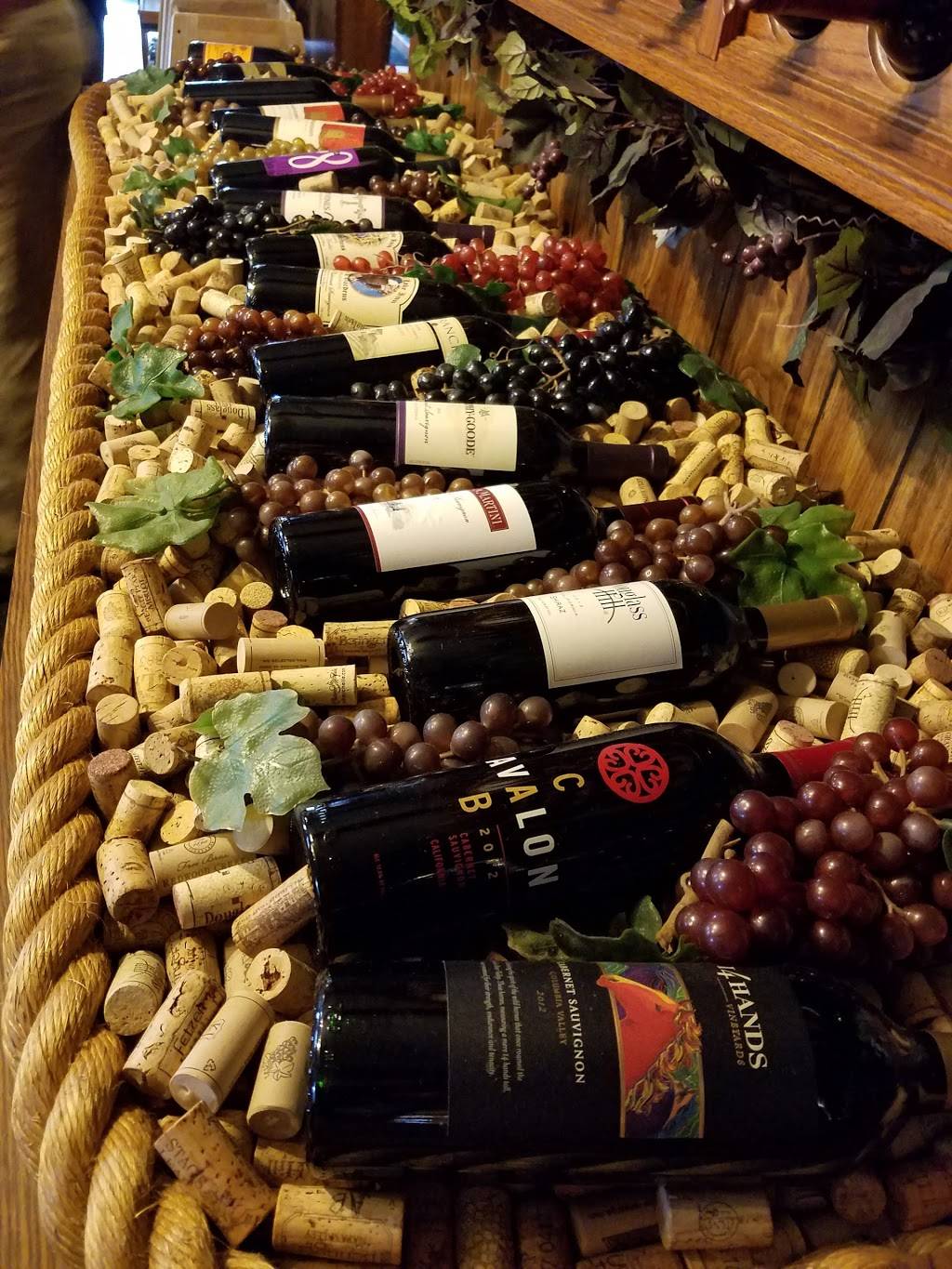 River Lake Inn Restaurant Gardens-Trails | restaurant | 767 Ralston Rd, Colon, MI 49040, USA | 2694322626 OR +1 269-432-2626