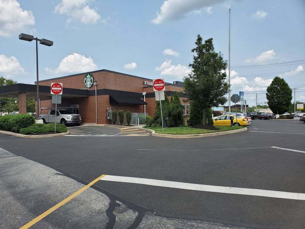 Starbucks | cafe | 776 Bethlehem Pike, North Wales, PA 19454, USA | 2156311781 OR +1 215-631-1781