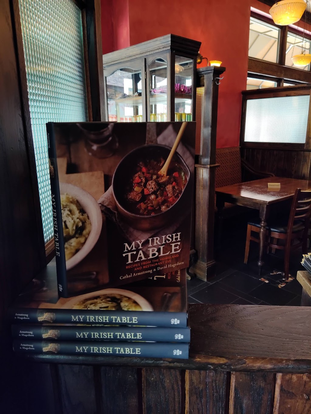 Mattie and Eddie’s Irish Bar and Restaurant | restaurant | 1301 S Joyce St D-1, Arlington, VA 22202, USA | 5713122665 OR +1 571-312-2665