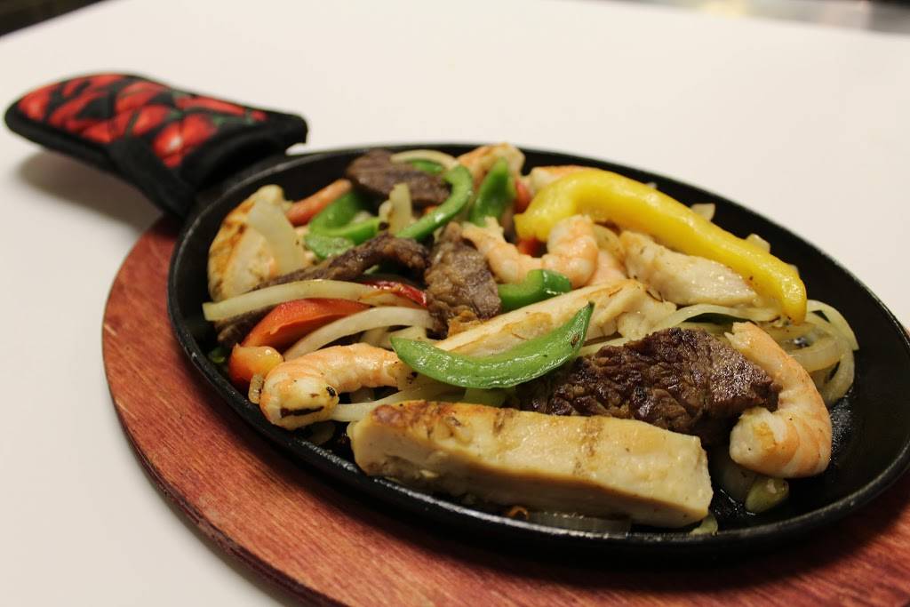 El Rodeo Mexican Grill & Seafood | restaurant | 1181 Biesterfield Rd, Elk Grove Village, IL 60007, USA | 8472529686 OR +1 847-252-9686