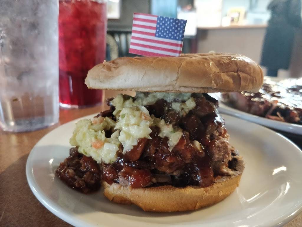 Arnolds BBQ and Grill | restaurant | 337 Madison Ave #2, Memphis, TN 38103, USA | 9017300290 OR +1 901-730-0290