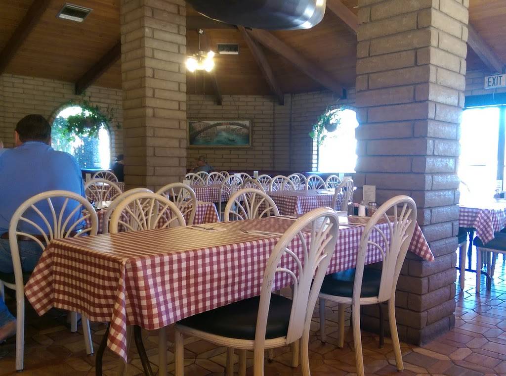 Bongiovannis Italian Restaurant | restaurant | 15244 Olde Hwy 80, El Cajon, CA 92021, USA | 6194438455 OR +1 619-443-8455