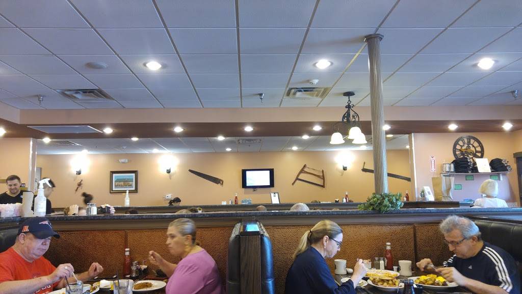 Iron Town Diner | restaurant | 325 Main St, Saugus, MA 01906, USA | 7815582070 OR +1 781-558-2070