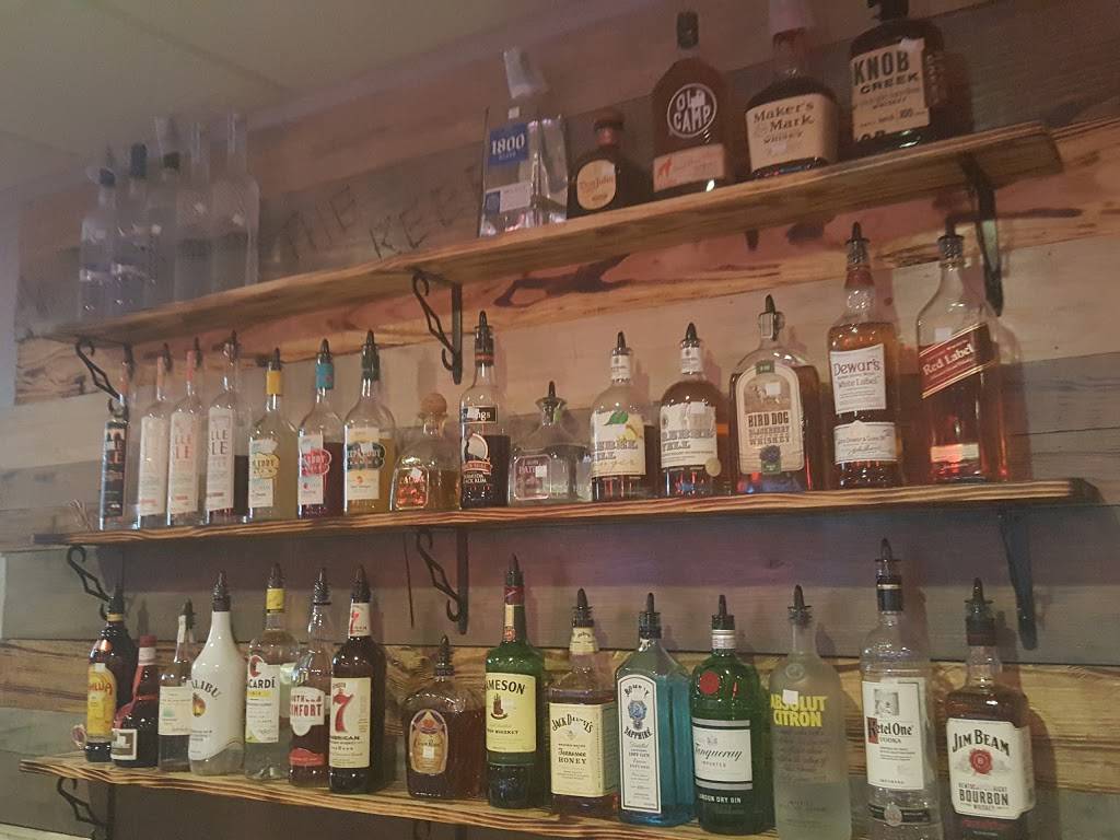 Reef Bar and Grill | restaurant | 2913 Shore Dr, Virginia Beach, VA 23451, USA | 7574817425 OR +1 757-481-7425