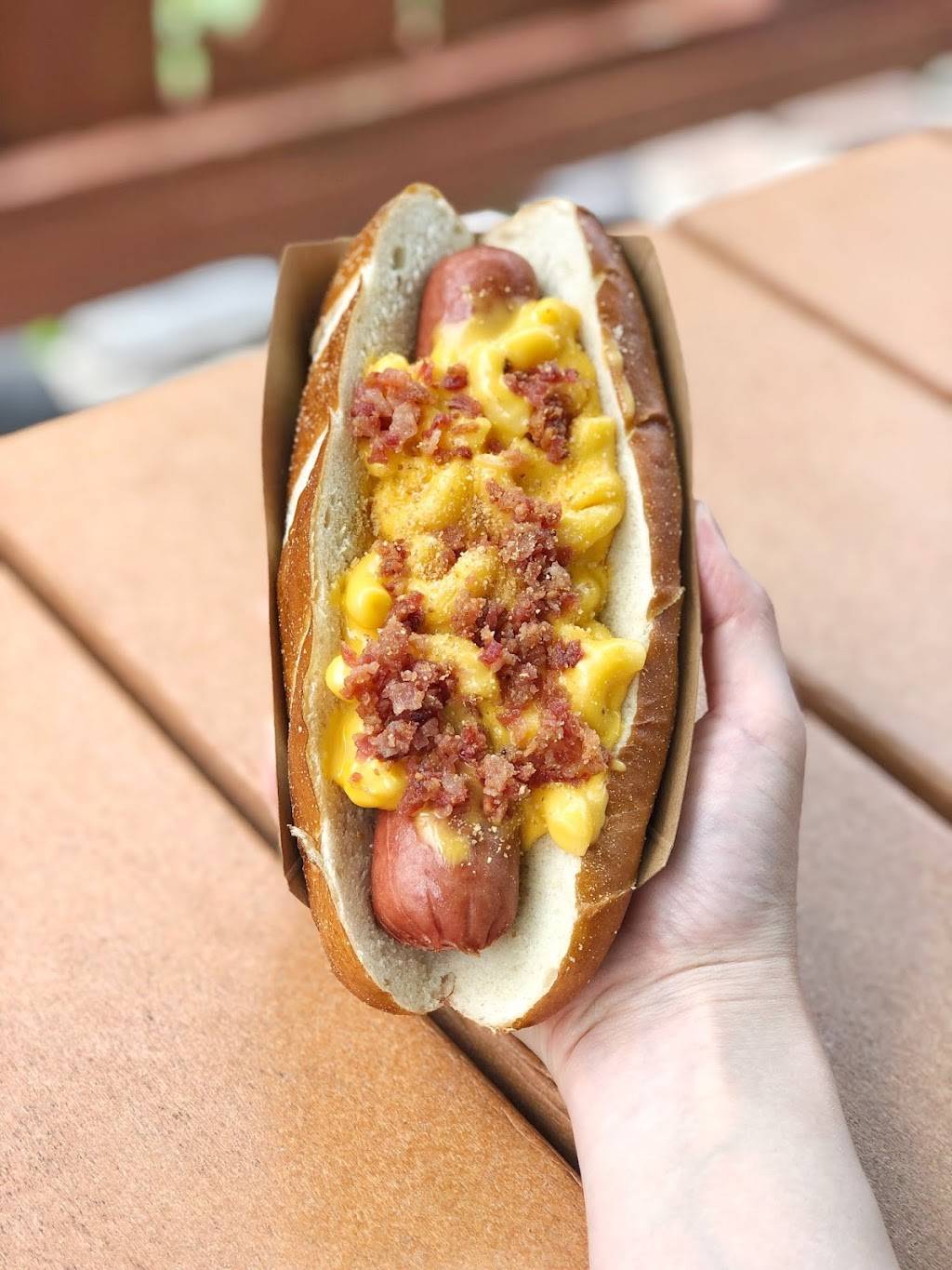 Avalunch | restaurant | 2902 Osceola Pkwy, Orlando, FL 32830, USA | 4079393463 OR +1 407-939-3463