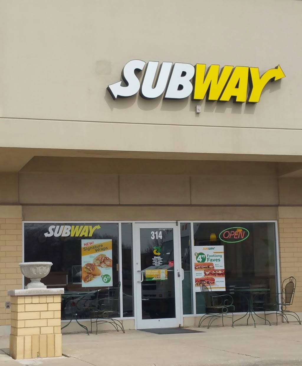 Subway Restaurants | restaurant | 314 W Half Day Rd, Buffalo Grove, IL 60089, USA | 8479139782 OR +1 847-913-9782