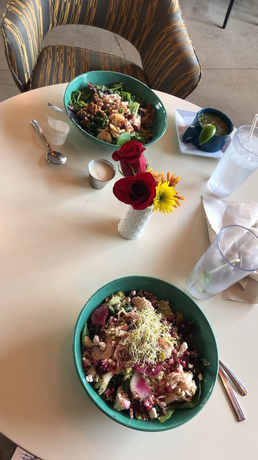 Local Foods | restaurant | 714 Yale St #1a, Houston, TX 77007, USA | 7133606133 OR +1 713-360-6133