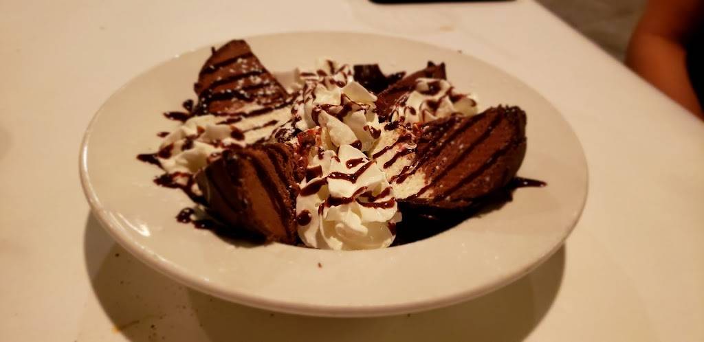 Ciros Italian Restaurant | restaurant | 8927 J M Keynes Dr, Charlotte, NC 28262, USA | 7045100012 OR +1 704-510-0012