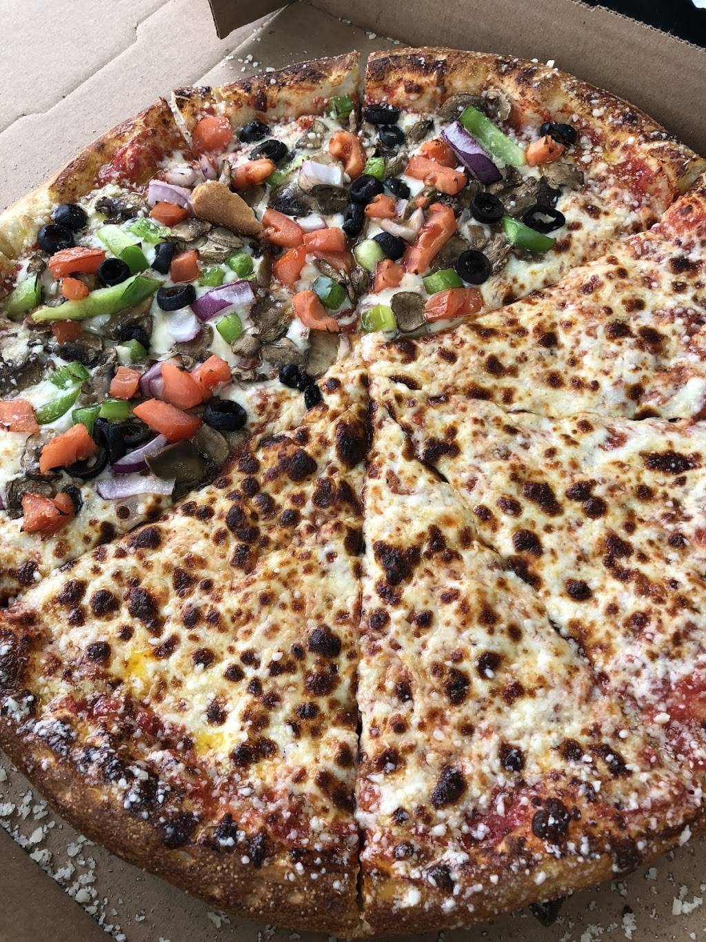 Chubbys Pizza and Wings | restaurant | 260 E Walton Blvd, Pontiac, MI 48340, USA | 2484999809 OR +1 248-499-9809