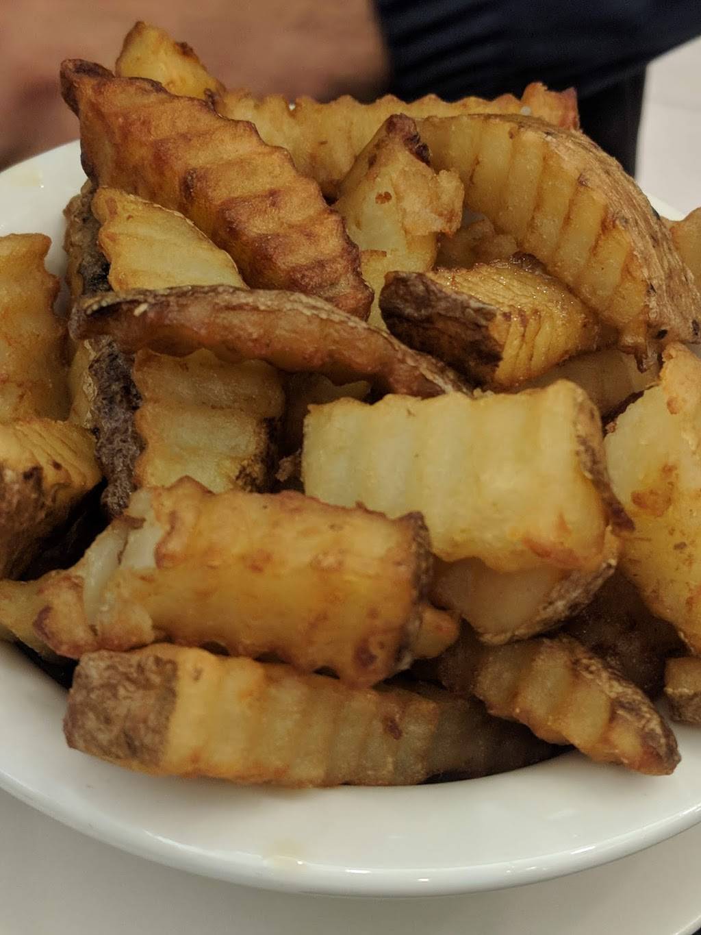 Bens Kosher Delicatessen Restaurant & Caterers | restaurant | 59 Old Country Rd, Carle Place, NY 11514, USA | 5167423354 OR +1 516-742-3354