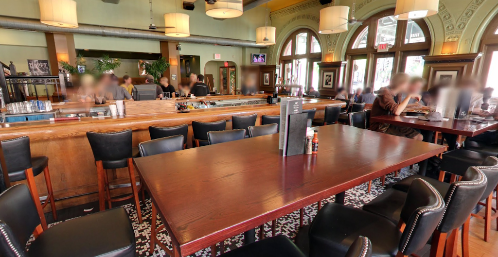 Bar Louie - Printers Row | night club | 47 W Polk St, Chicago, IL 60605, USA | 3128724550 OR +1 312-872-4550