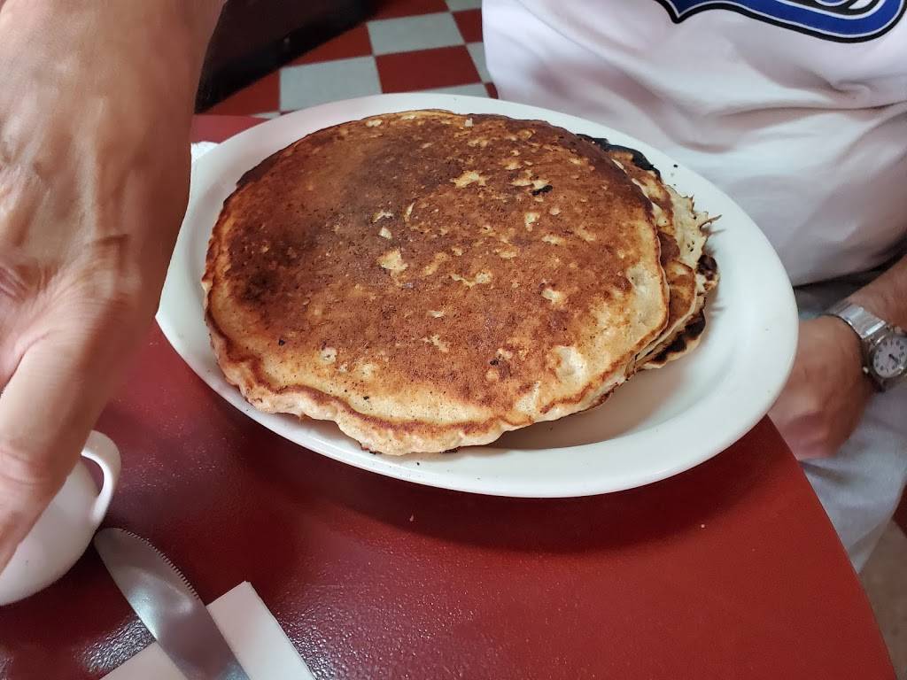 All Sauced Up Pub n Grub | restaurant | 515 D St, Fairbury, NE 68352, USA | 4025875444 OR +1 402-587-5444