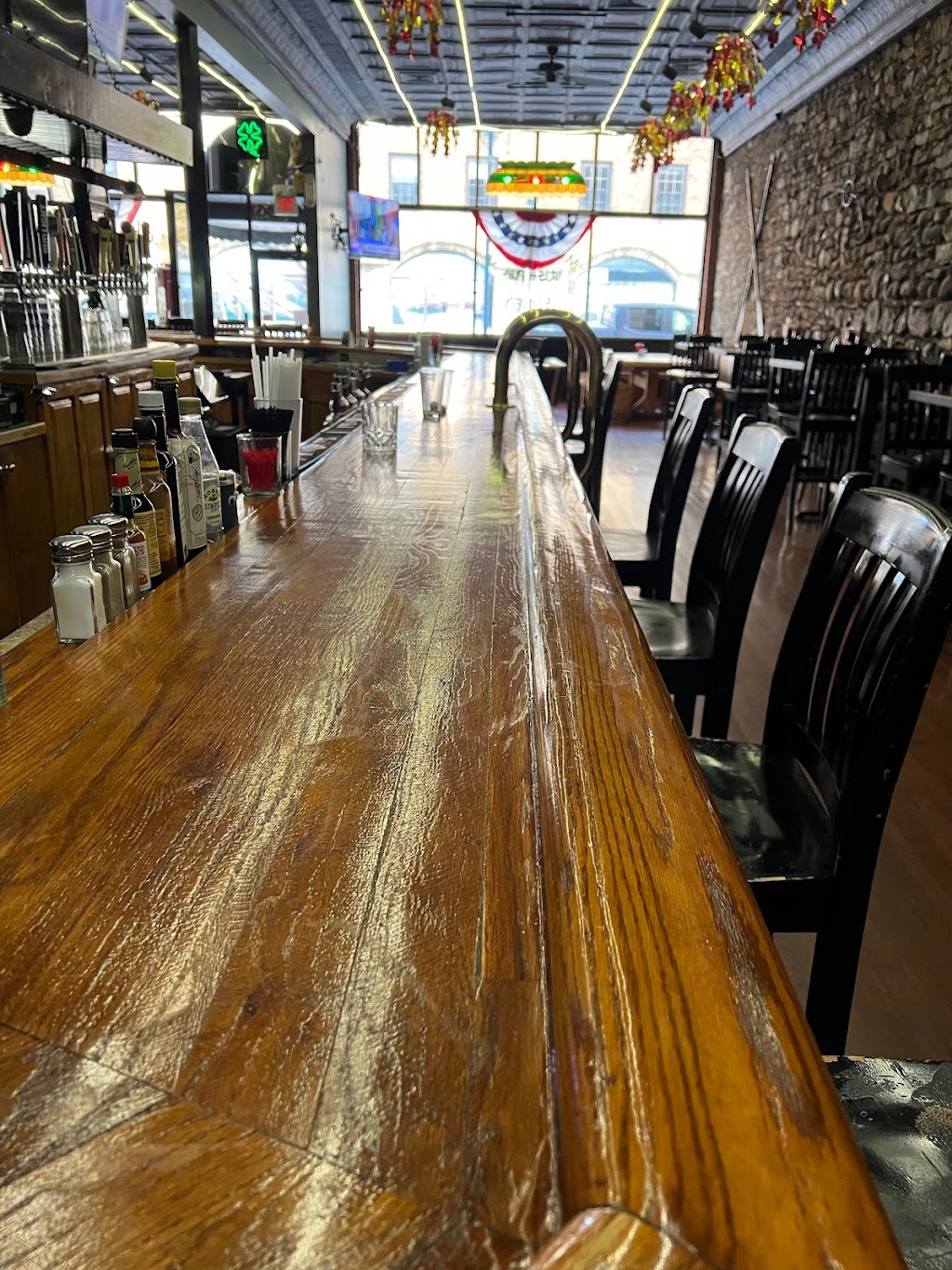 Moloneys Alley | restaurant | 227 W Portage Ave, Sault Ste. Marie, MI 49783, USA | 9066351171 OR +1 906-635-1171