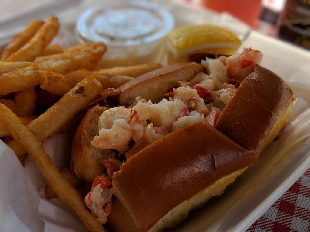 Breakwater Fish & Lobster Market | restaurant | 235 Underpass Rd, Brewster, MA 02631, USA | 5088967080 OR +1 508-896-7080