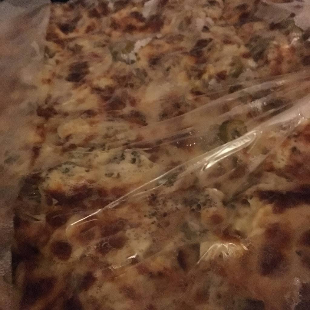 Russos Pizza | restaurant | 11620 S Pulaski Rd, Alsip, IL 60803, USA | 7083896166 OR +1 708-389-6166