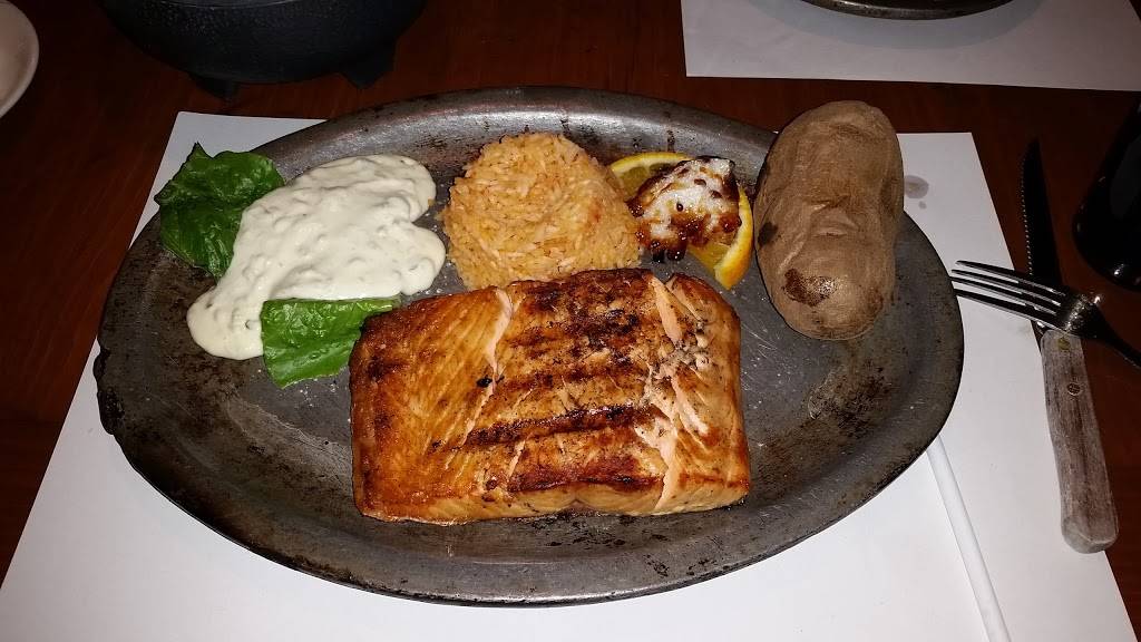 La Estancia | restaurant | Calle, Francisco Villa 316, Villa de Guadalupe, 22710 Rosarito, B.C., Mexico | 016616130695 OR +52 661 613 0695