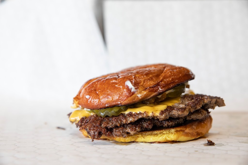 Bay Area Burger Co. | restaurant | 126 S Broadway, Green Bay, WI 54303, USA | 6513088894 OR +1 651-308-8894