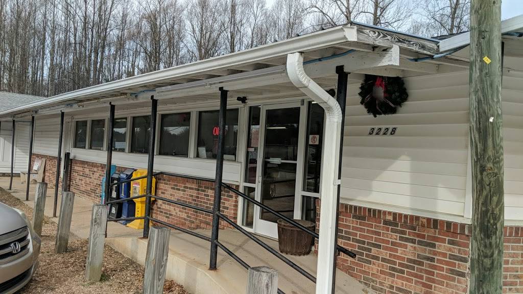 Orrs Family Restaurant | restaurant | 3228 Spartanburg Hwy, East Flat Rock, NC 28726, USA | 8286938000 OR +1 828-693-8000