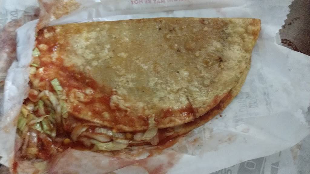 Jack in the Box | restaurant | 7260 N Stemmons Fwy, Dallas, TX 75247, USA | 2146375758 OR +1 214-637-5758