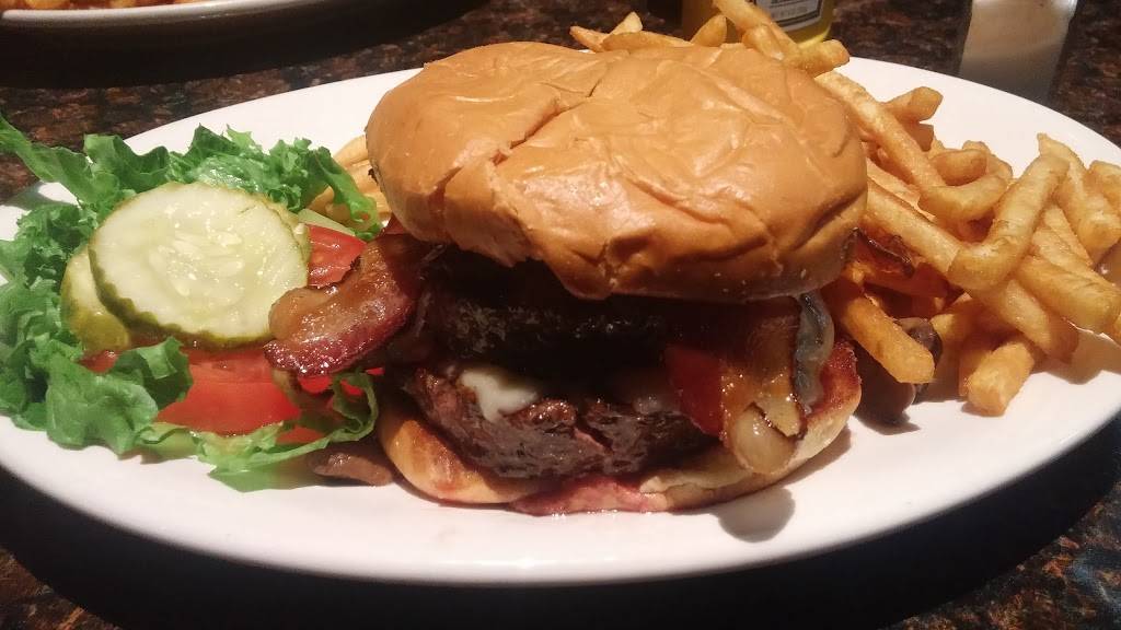 Mulligans Irish Pub & Grill | restaurant | 8933 S 27th St, Franklin, WI 53132, USA | 4143040300 OR +1 414-304-0300