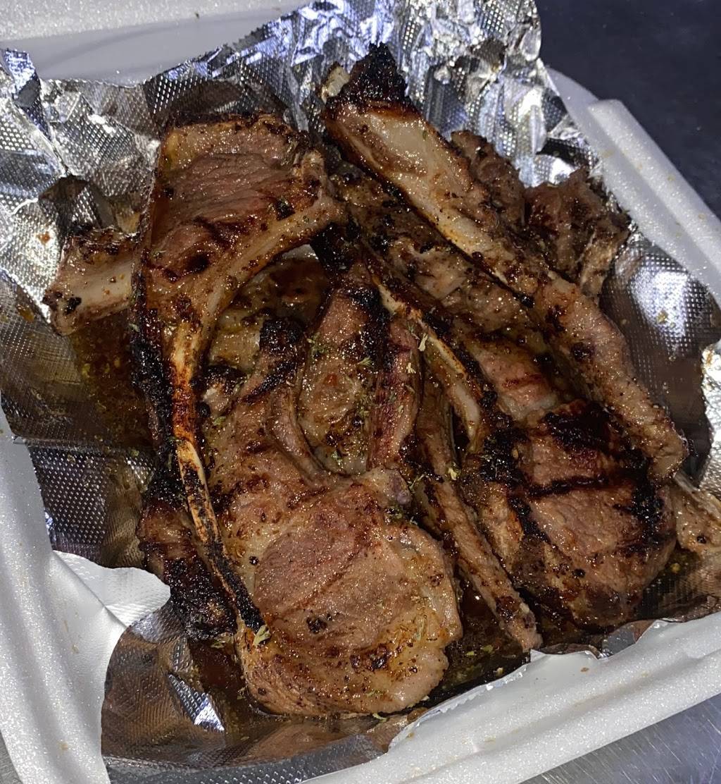 2 Fat Boyz And A Grill | restaurant | 1370 Oakwood, Detroit, MI 48217, USA | 3134069397 OR +1 313-406-9397