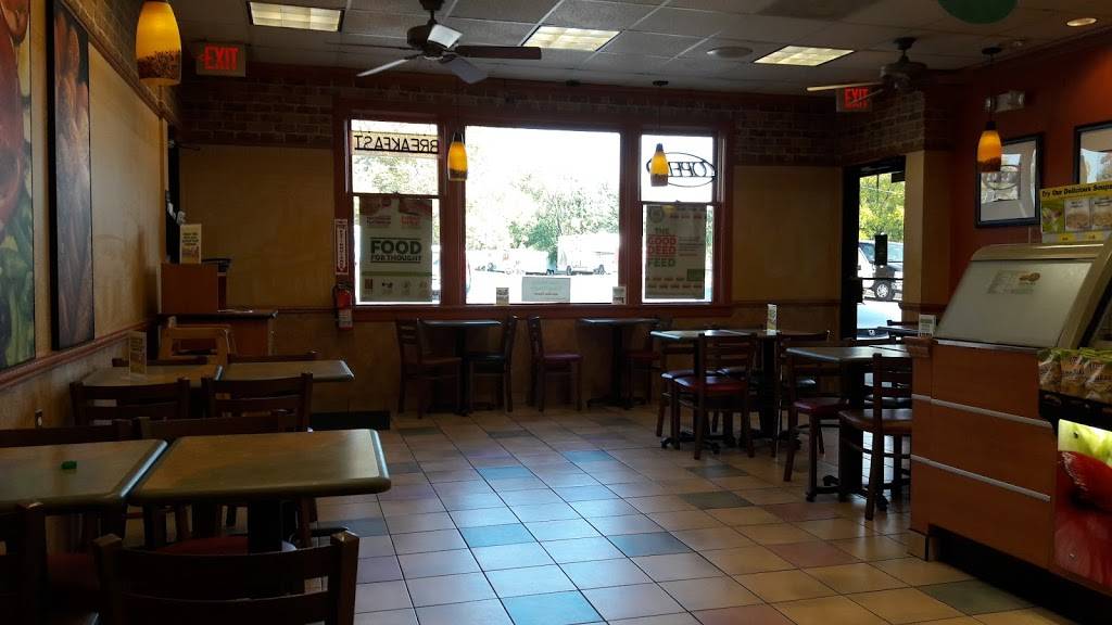 Subway | restaurant | Catoctin Plaza, 47 Catoctin Cir SE D, Leesburg, VA 20175, USA | 7037792898 OR +1 703-779-2898