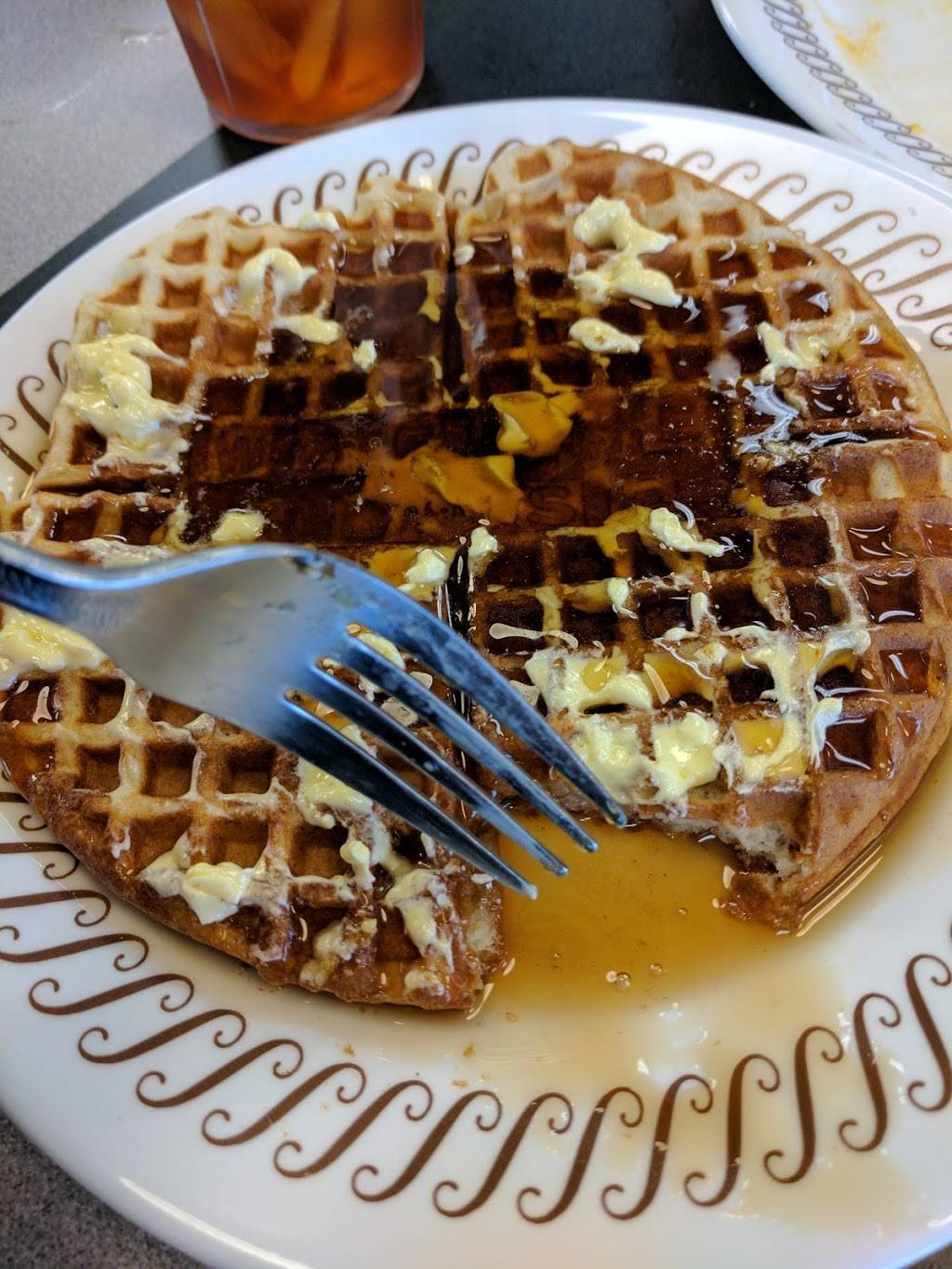 Waffle House | meal takeaway | 900 N Wilson Rd, Columbus, OH 43204, USA | 6142729575 OR +1 614-272-9575