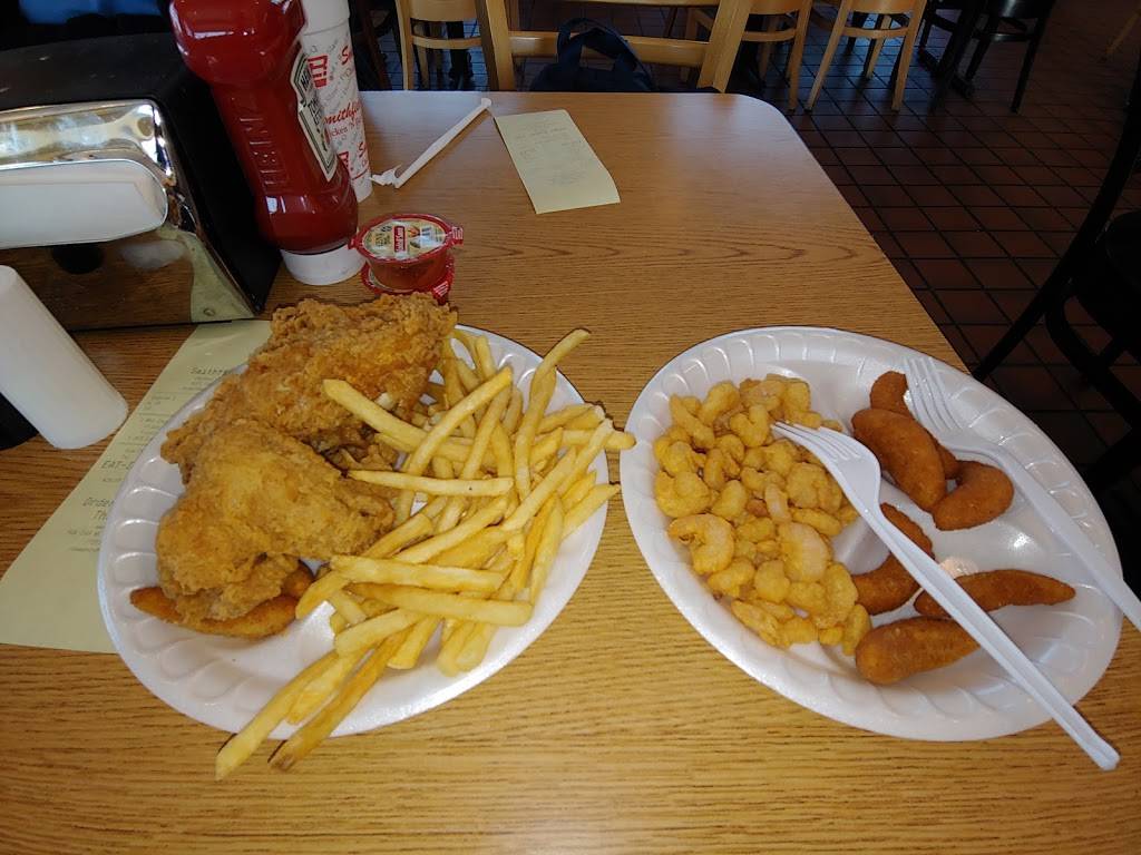 Smithfields Chicken N Bar-B-Q | restaurant | 4101 Fernhurst Way, Greensboro, NC 27406, USA | 3362742087 OR +1 336-274-2087