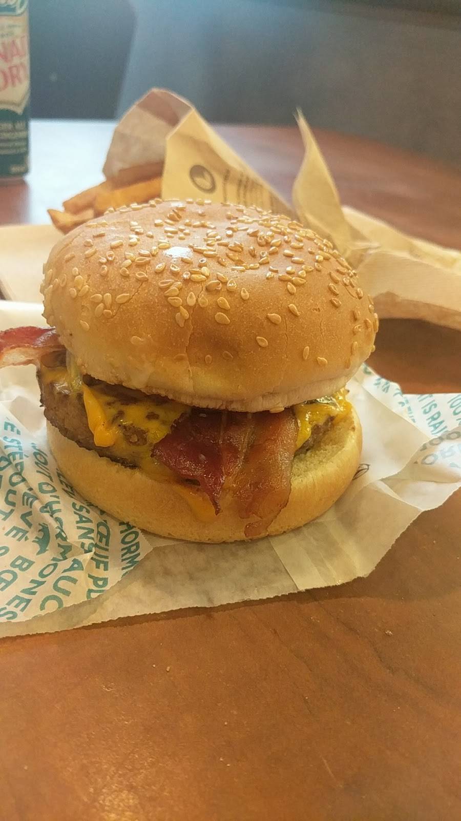 A&W Canada | restaurant | 661 Atherley Rd, Orillia, ON L3V 1P1, Canada | 7053275356 OR +1 705-327-5356