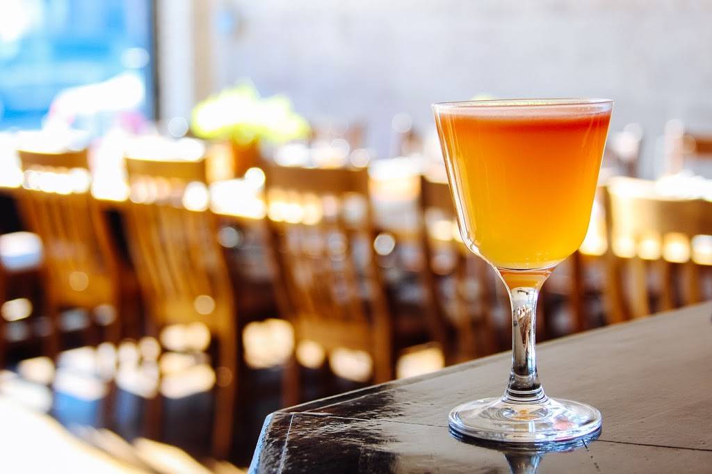 Au Courant Regional Kitchen | restaurant | 6064 Maple St, Omaha, NE 68104, USA | 4025059917 OR +1 402-505-9917