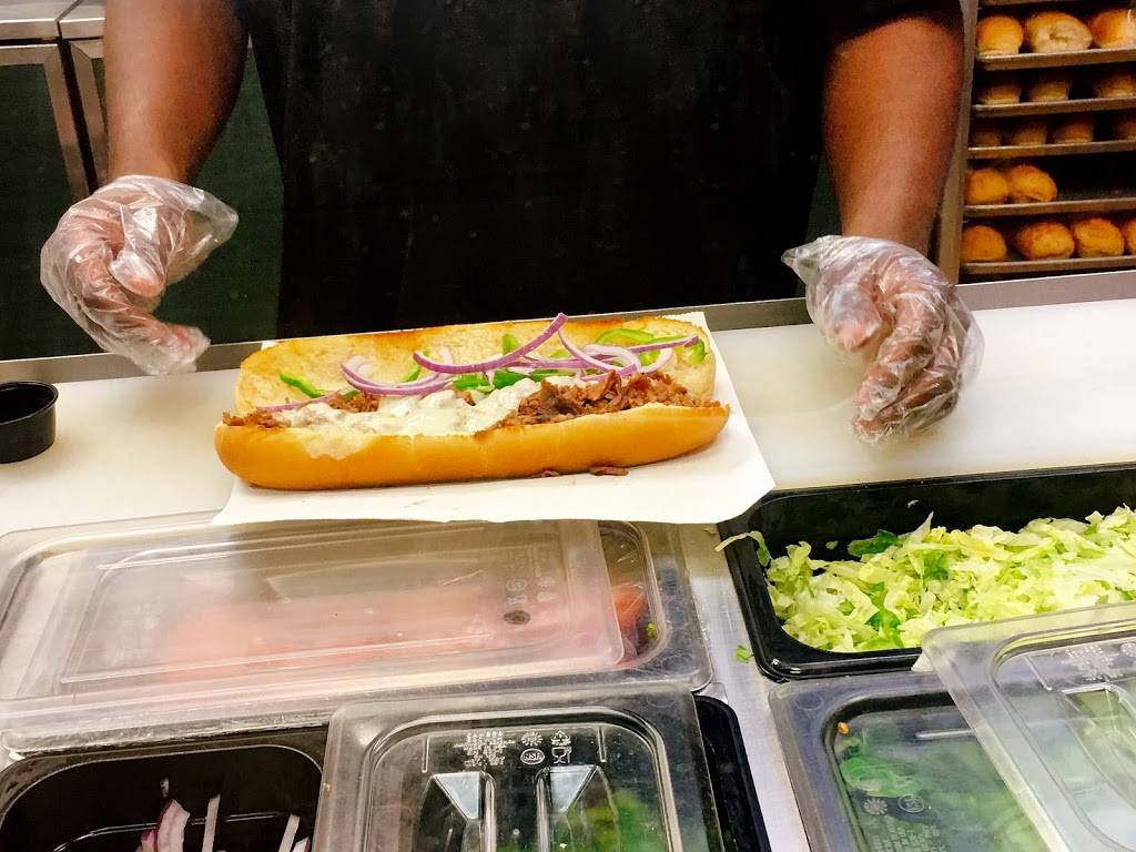 Subway | restaurant | 2838 Whipple Ave NW, Canton, OH 44708, USA | 3304779313 OR +1 330-477-9313