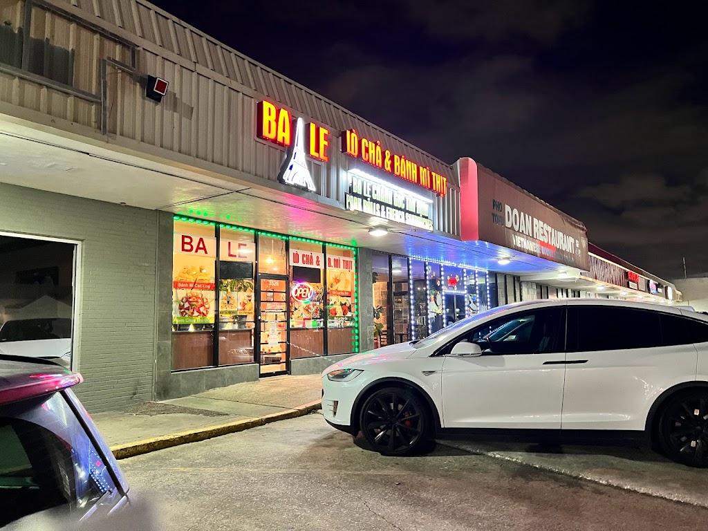 Ba Le Lo Cha & Banh Mi Thit | restaurant | 3526 W Walnut St, Garland, TX 75042, USA | 9722766665 OR +1 972-276-6665