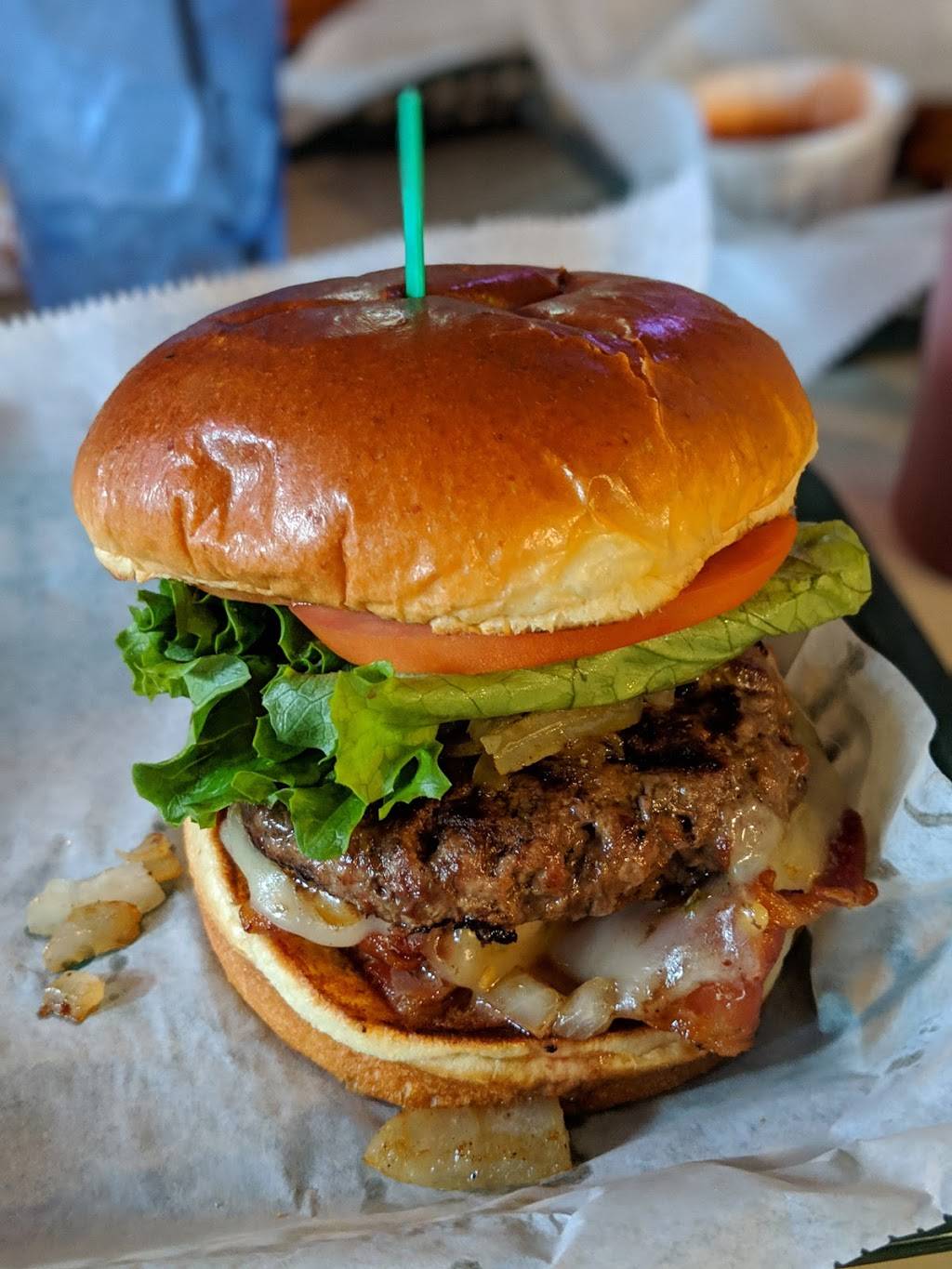 Oakcrest Tavern | restaurant | 5371 Old Middleton Rd, Madison, WI 53705, USA | 6082331243 OR +1 608-233-1243