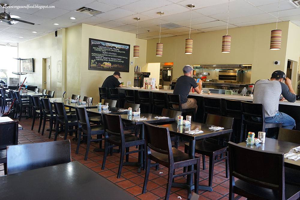 Bea Beas | restaurant | 353 N Pass Ave, Burbank, CA 91505, USA | 8188462327 OR +1 818-846-2327