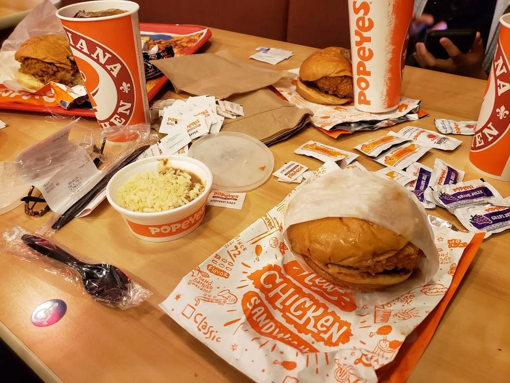 Popeyes Louisiana Kitchen | restaurant | 7272 N Mesa St, El Paso, TX 79912, USA | 9155859845 OR +1 915-585-9845