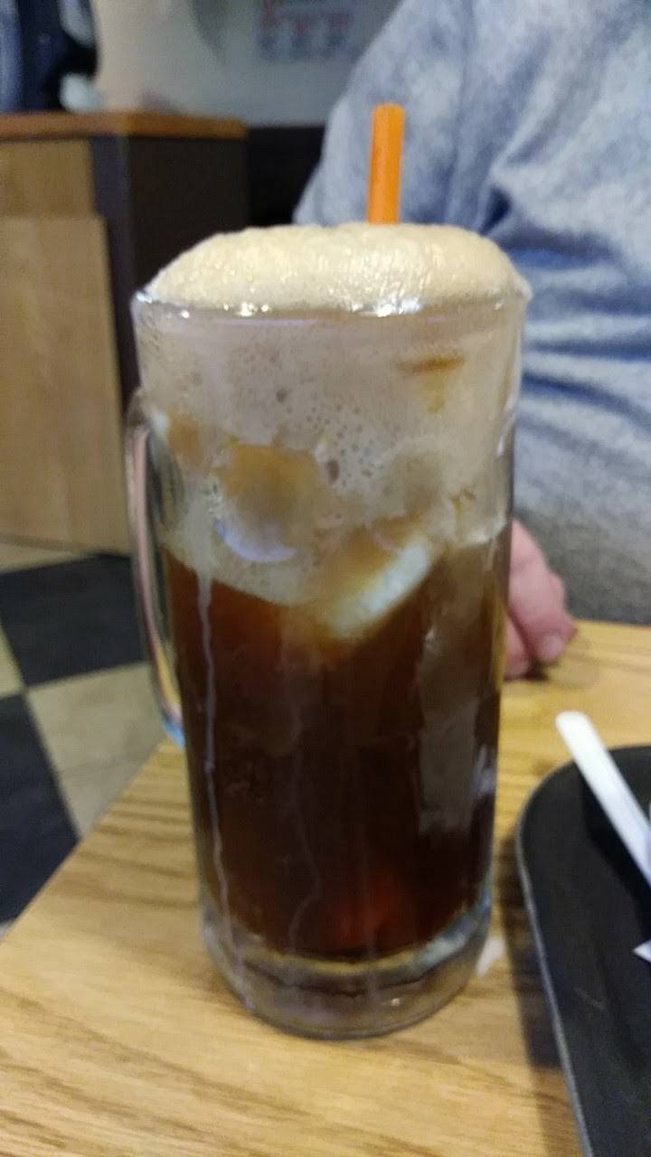 Dodgeville A&W | restaurant | 201 County Road YZ, Dodgeville, WI 53533, USA | 6089353056 OR +1 608-935-3056