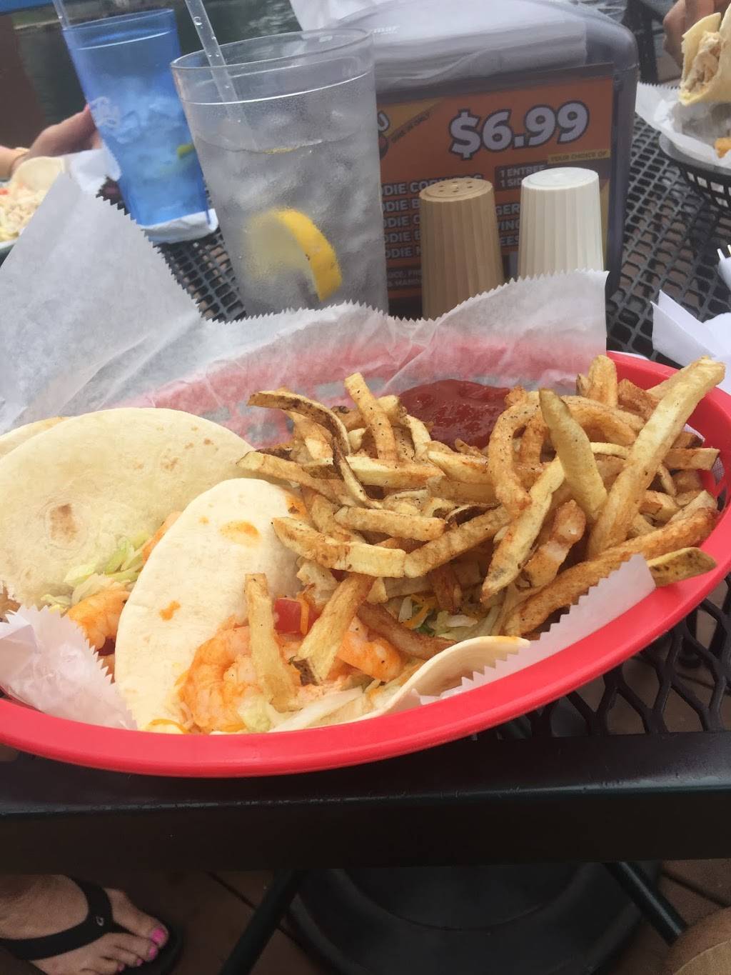 Harbor Front Grille and Party Center | restaurant | 562 Portage Lakes Drive, Akron, OH 44319, USA | 3306441664 OR +1 330-644-1664