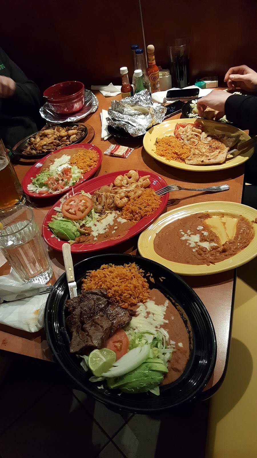 El Burrito Loco | restaurant | 1971 E Beltline Ave NE, Grand Rapids, MI 49525, USA | 6164470415 OR +1 616-447-0415