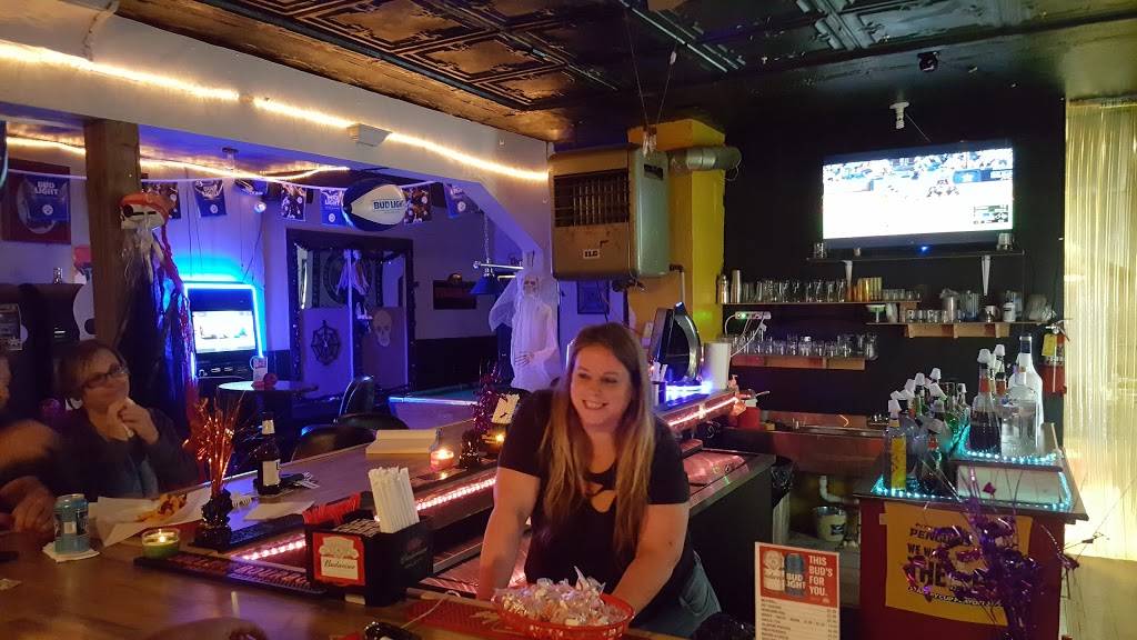 Garbos Neighborhood Bar | restaurant | 703 Warwood Ave, Wheeling, WV 26003, USA | 3042777891 OR +1 304-277-7891