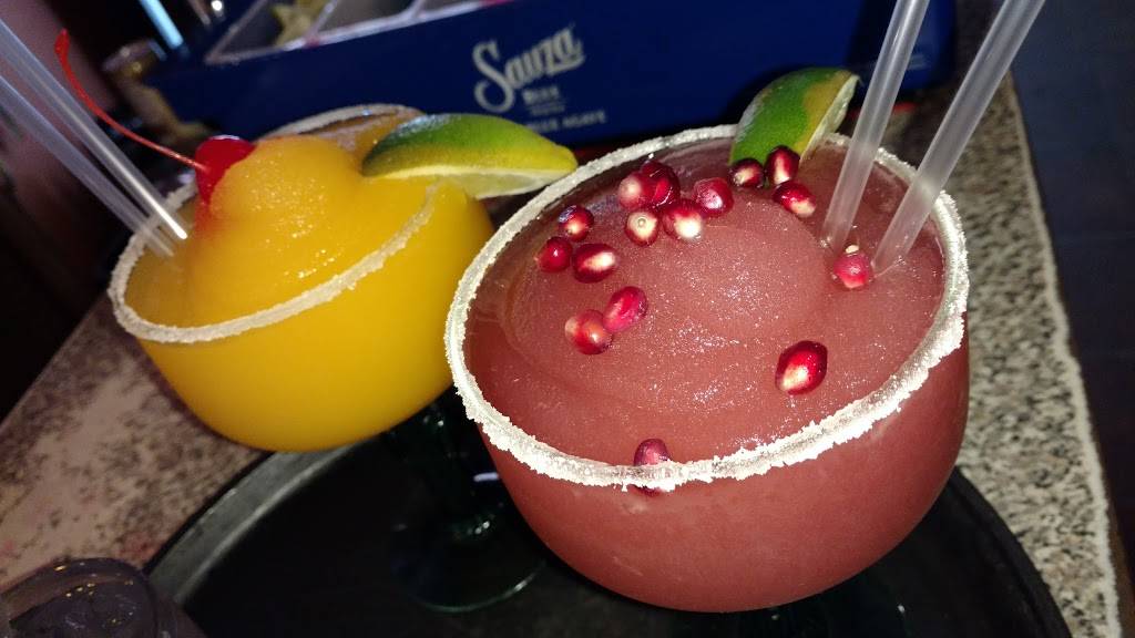 La Tropicana | restaurant | 434 Locust St, Lawrence, KS 66044, USA | 7857493550 OR +1 785-749-3550