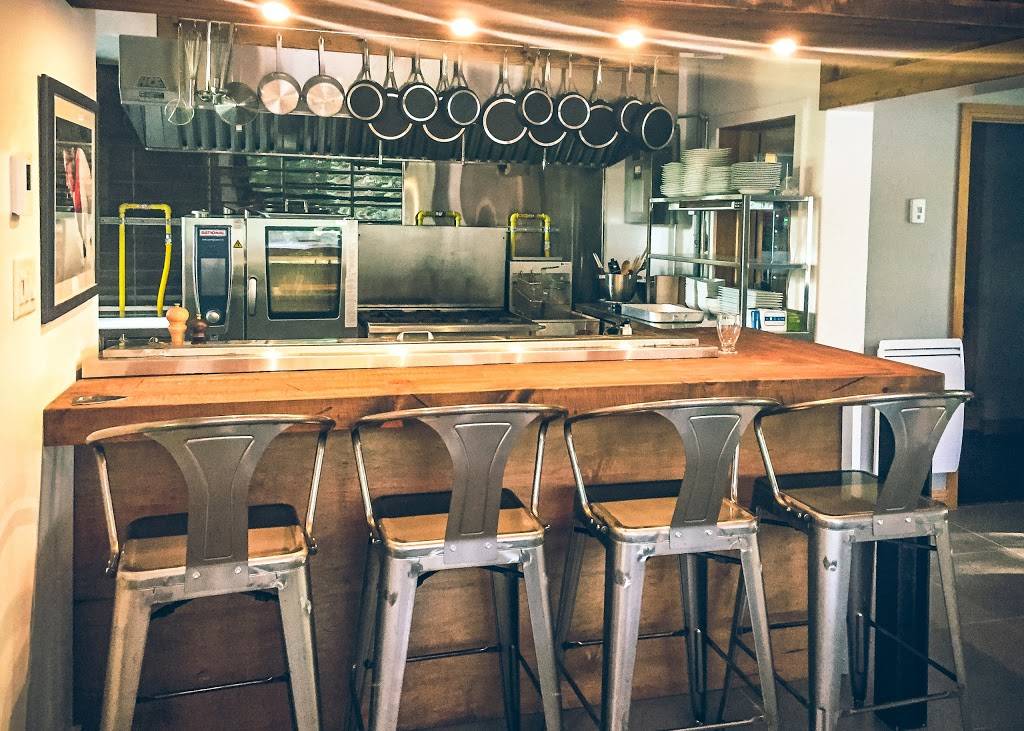 Le Mille Notre-Dame | restaurant | 1000 Rue Notre Dame, Saint-Césaire, QC J0L 1T0, Canada | 4508300909 OR +1 450-830-0909