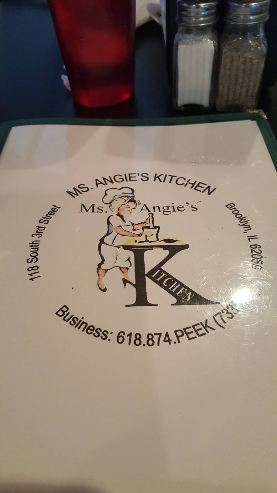 Ms. Angies Kitchen | restaurant | 118 S 3rd St, Brooklyn, IL 62059, USA | 6188747335 OR +1 618-874-7335