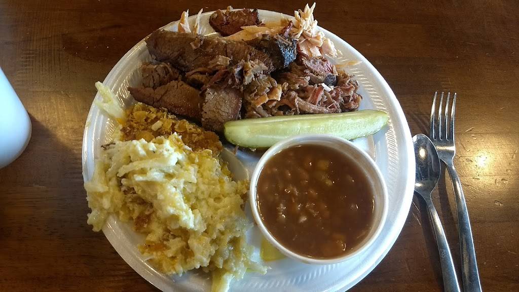Lonnie Qs BBQ | restaurant | 3150 SE 21st St, Topeka, KS 66607, USA | 7852334227 OR +1 785-233-4227