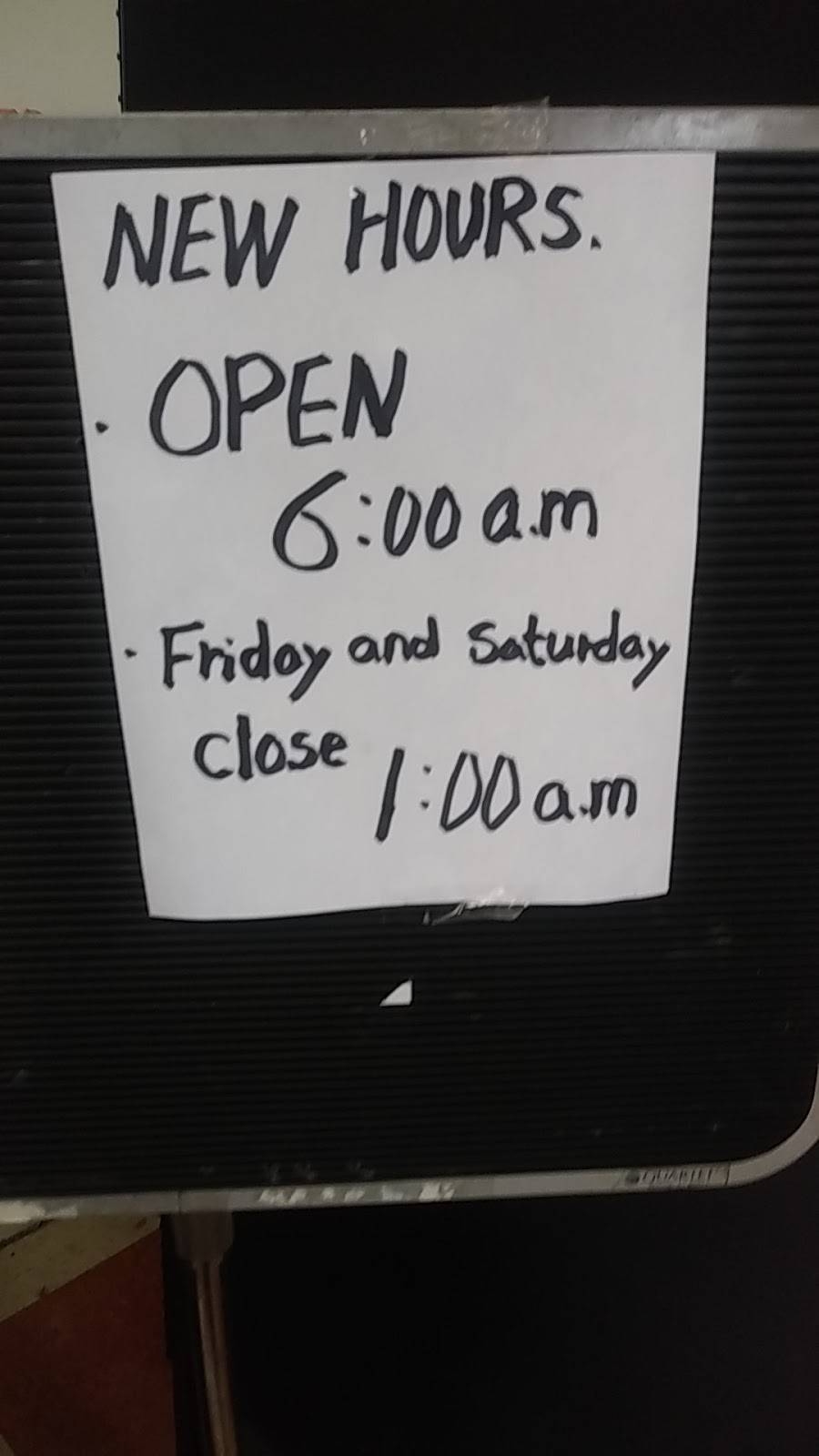 Jims Deli Market with Skippers | restaurant | 9318 Steele St S # 1, Tacoma, WA 98444, USA | 2532750589 OR +1 253-275-0589