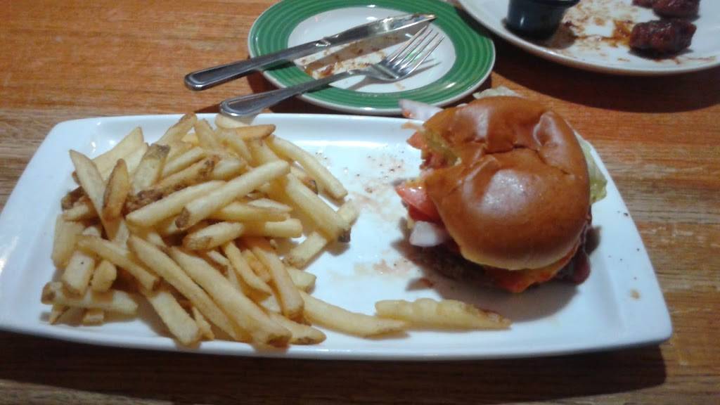 Applebees Grill + Bar | restaurant | 610 Exterior Street, Bronx, NY 10451, USA | 3472265700 OR +1 347-226-5700