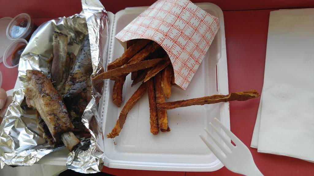 Grillin Dave-Style | restaurant | 1612 Linden Ave, Zanesville, OH 43701, USA | 7404523808 OR +1 740-452-3808