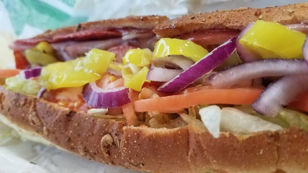 Subway | meal takeaway | 301 E Main St, Hillsboro, OR 97123, USA | 5035478331 OR +1 503-547-8331