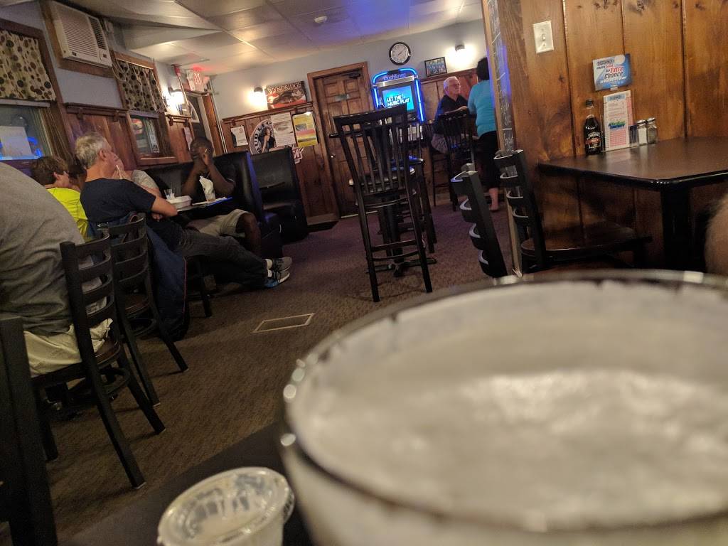 Western Hotel & Pizza | restaurant | 610 Douglas Turnpike, Harrisville, RI 02830, USA | 4015686253 OR +1 401-568-6253