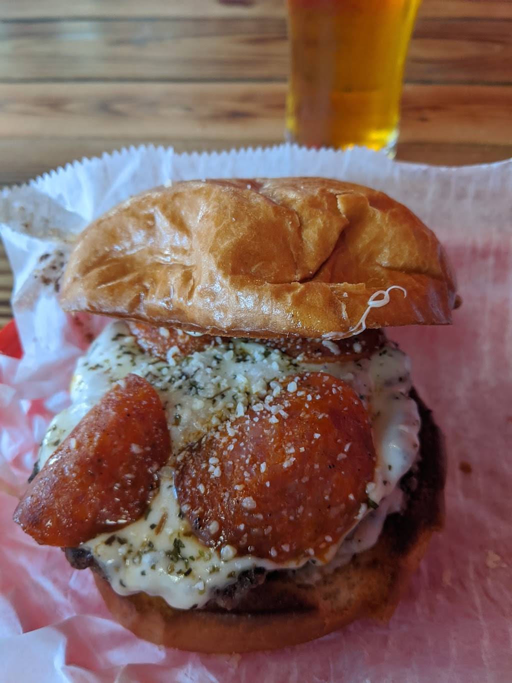 Beths Burger Bar | restaurant | 223 Wheelhouse Ln Unit 1121, Lake Mary, FL 32746, USA | 4077162272 OR +1 407-716-2272